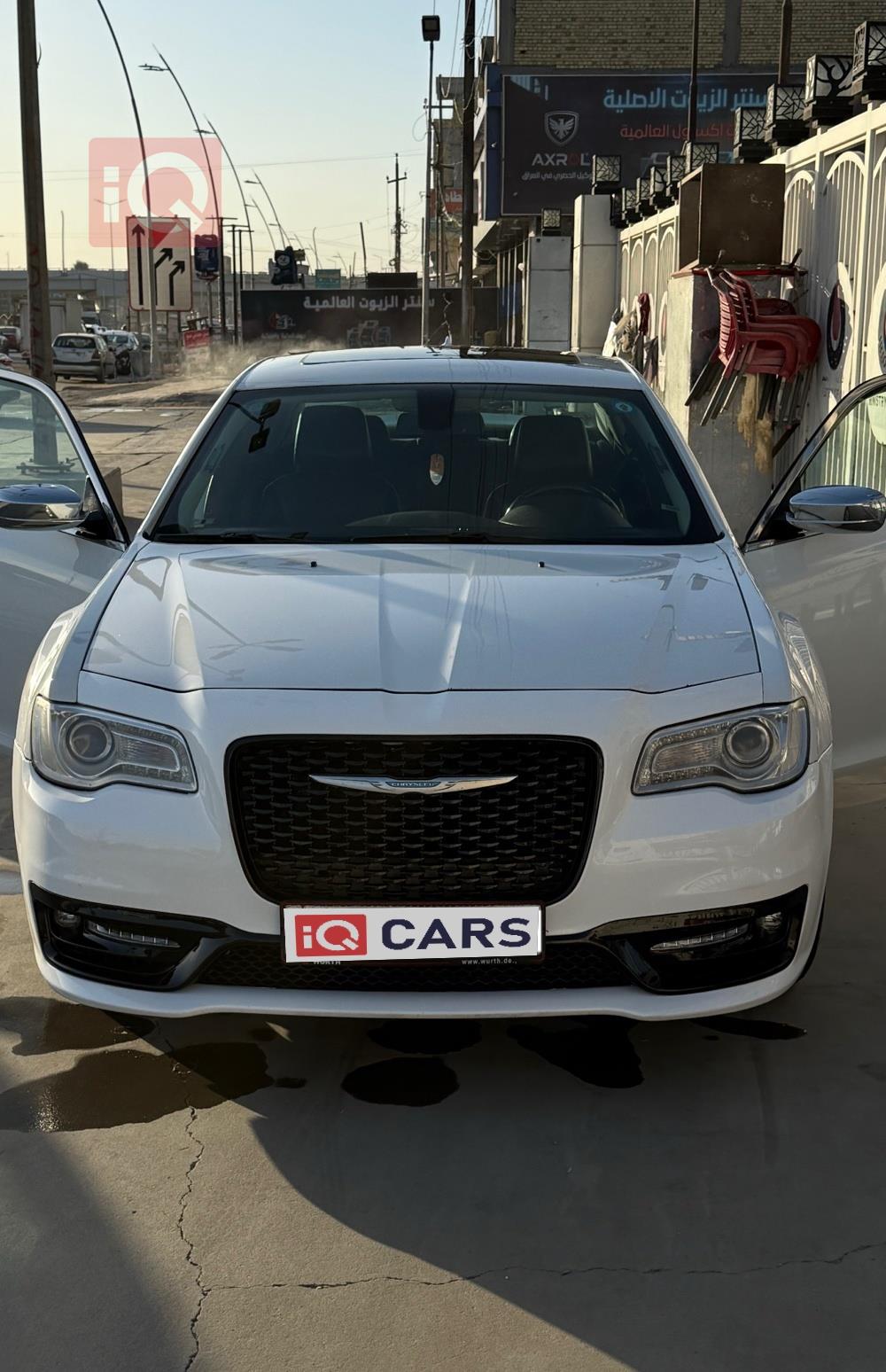 كرايسلر 300